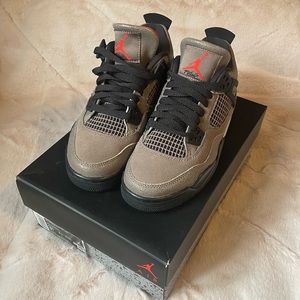 Jordan 4 Taupe size 5 women 3.5 kids